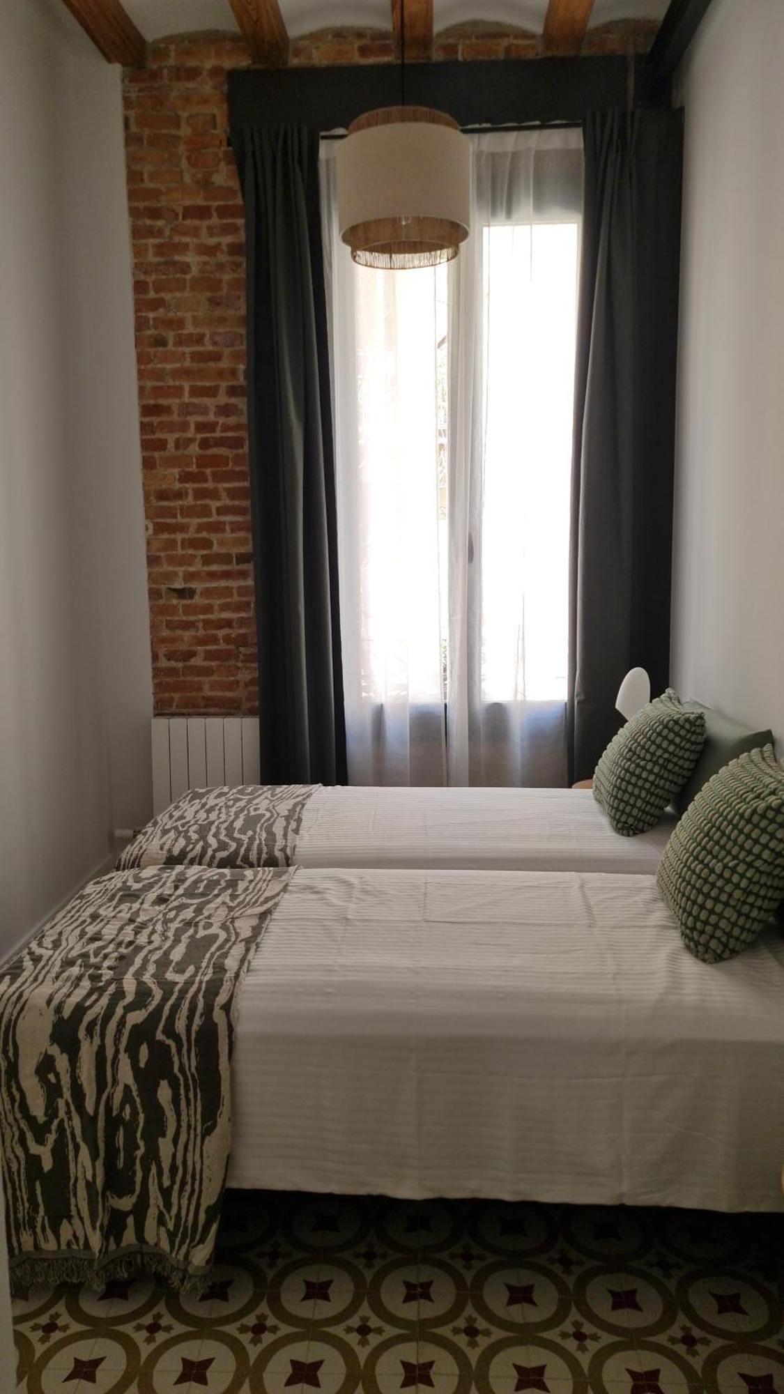 Poble Sec Charming Apartment バルセロナ エクステリア 写真