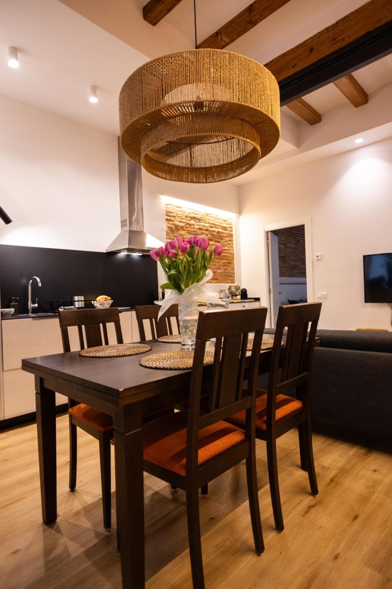Poble Sec Charming Apartment バルセロナ エクステリア 写真